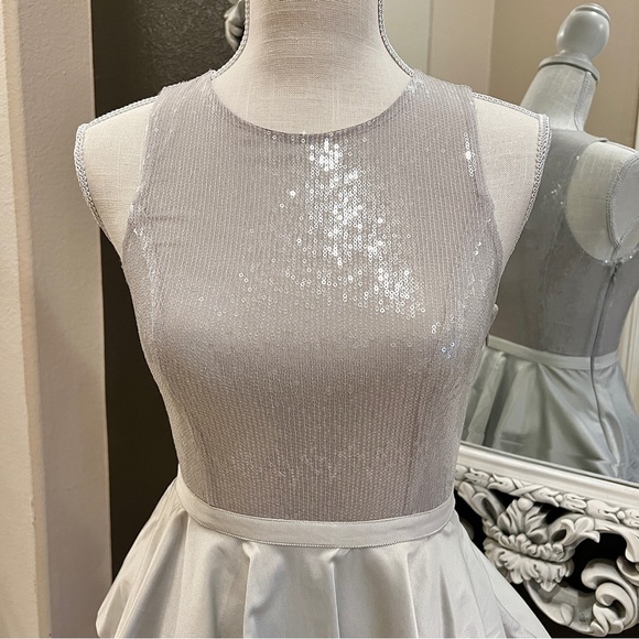 NWT Armani Exchange ICY Sequins Satin Peplum Tiered DRESS 0P - Picture 3 of 13